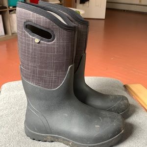 Black Bogs, comfy and warm, size 9.